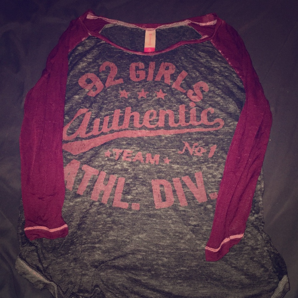 Long sleeve tee shirt
